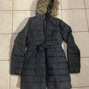 Hollister Women's Black Puffer Jacket with Faux Fur Hood
